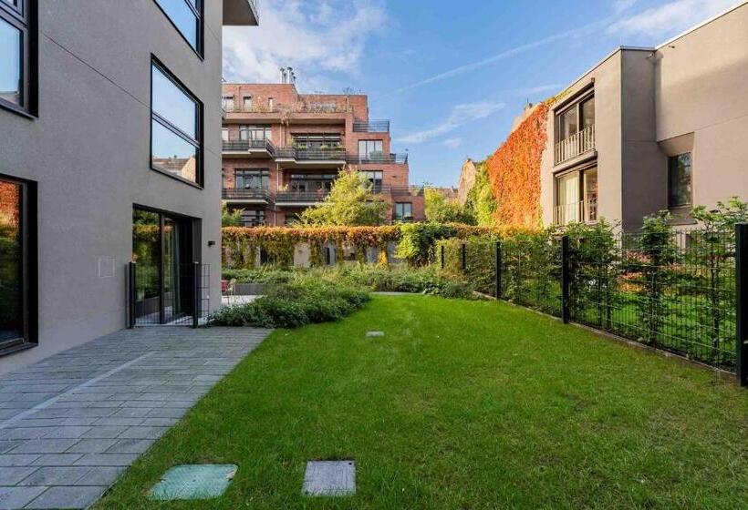 1 Bedroom Penthouse Apartment, The Garden Suites By Suite030