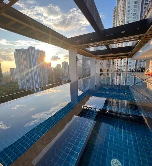 جناح إدارى, Manila Bgc Best City View Executive Suites At The Residences