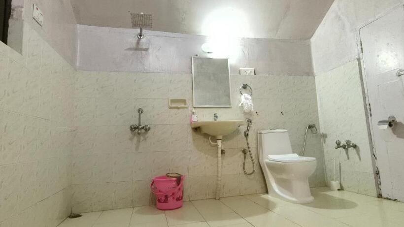 デラックスルーム, Dutch Square Hostel