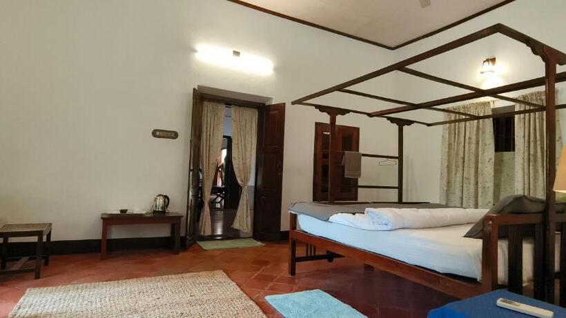 デラックスルーム, Dutch Square Hostel