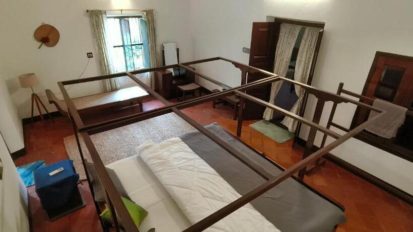 デラックスルーム, Dutch Square Hostel