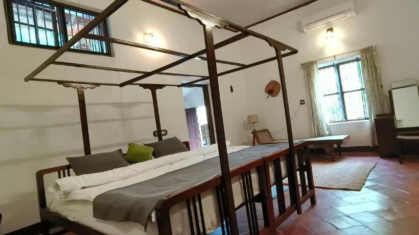 デラックスルーム, Dutch Square Hostel