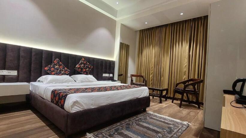 Номер Deluxe, Alpine Plaza