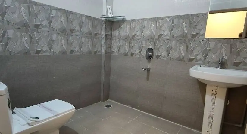 Deluxe Zimmer, Amulya Regency