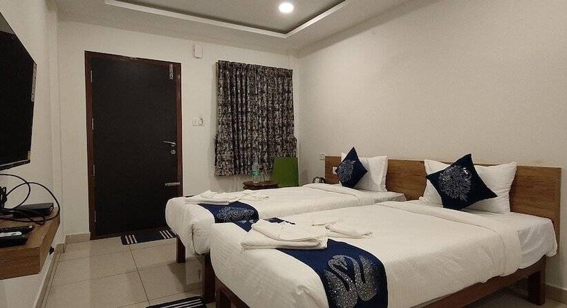 Quarto Deluxe, Amulya Regency