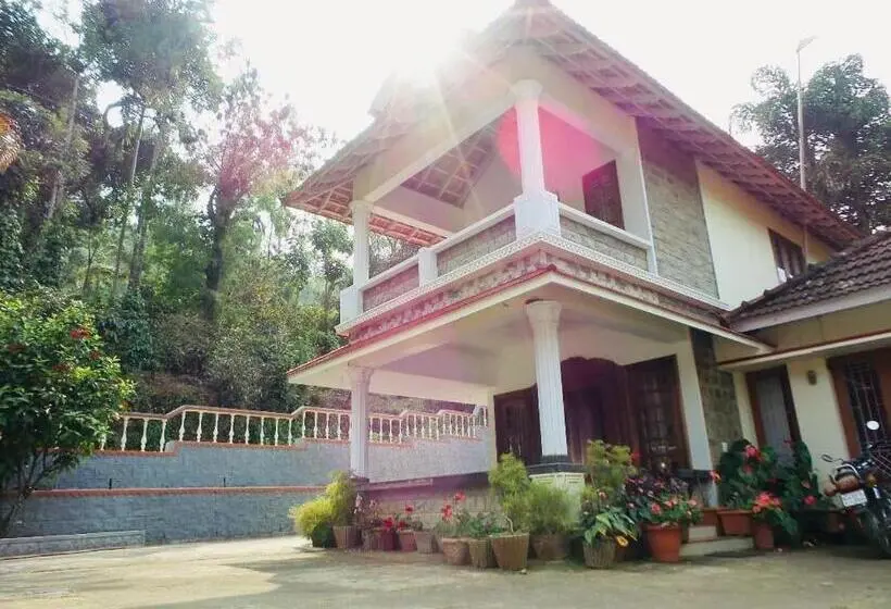 マウンテンビュースタンダードルーム, Coorg Divine Spark Home Stay