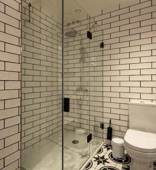 חדר דלוקס יחיד, Dona Maria