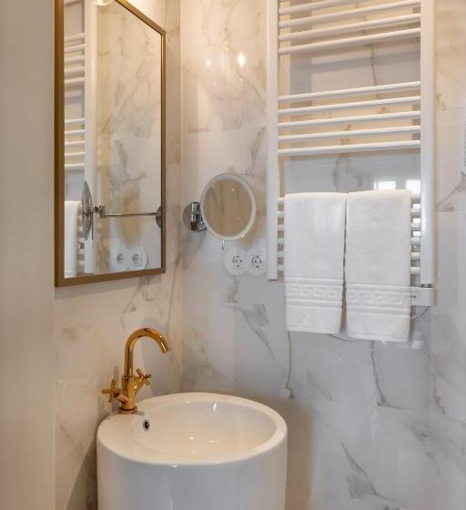 סוויטת דלוקס נוף לים, Dona Maria