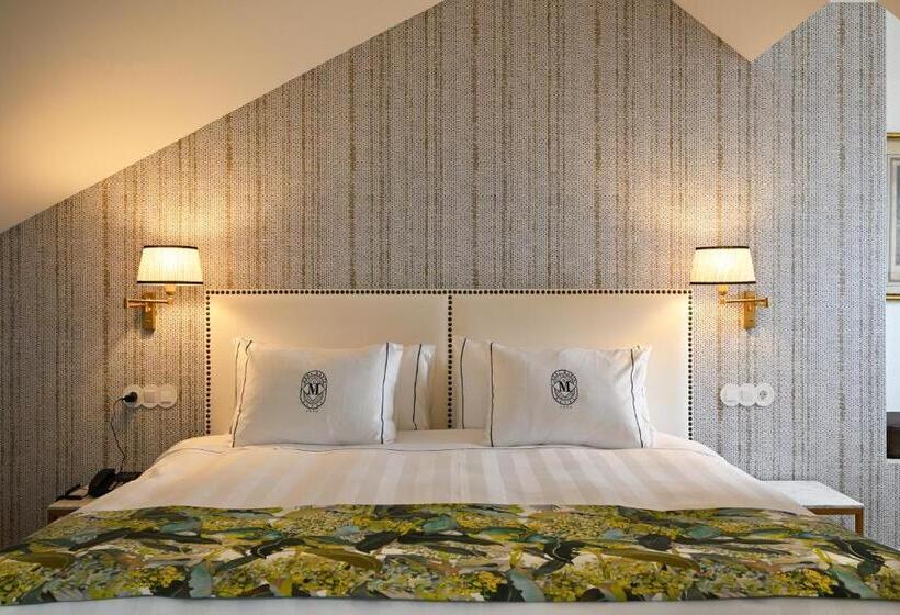 סוויטה דלוקס, Dona Maria