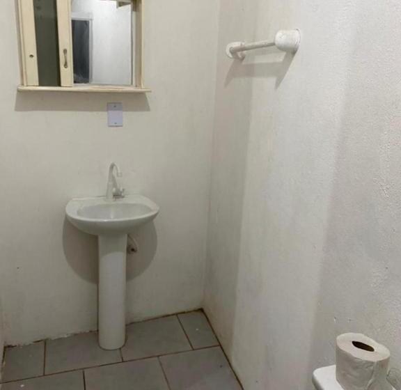 标准单人间共用浴室, Itajaí Hostel Pousada