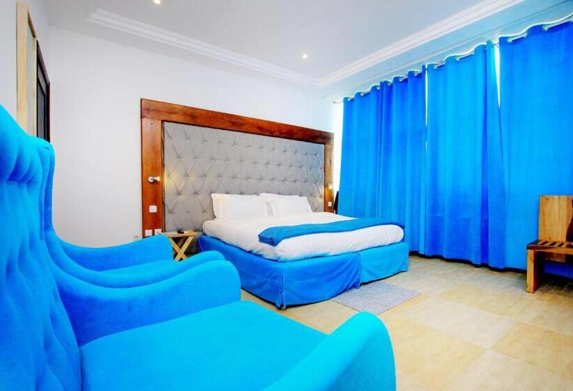 اتاق لوکس با تخت بزرگ, Appart Hotel Les Orchidees