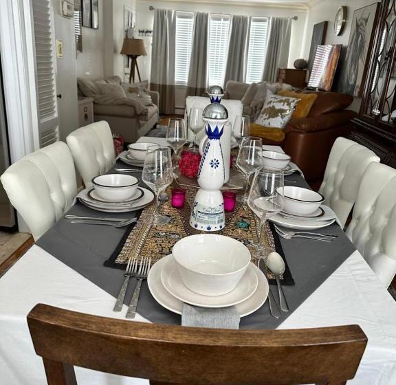 Студия Стандарт, Welcoming Private Suite With French Touches