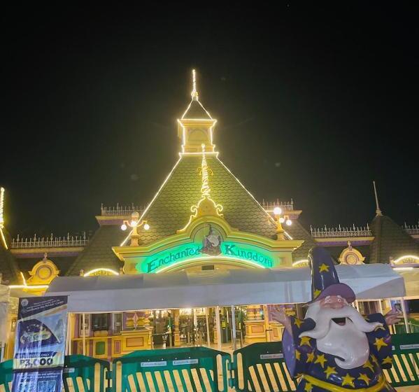 آپارتمان 1 خوابه با تراس, Hm Cozy Place Beside Enchanted Kingdom