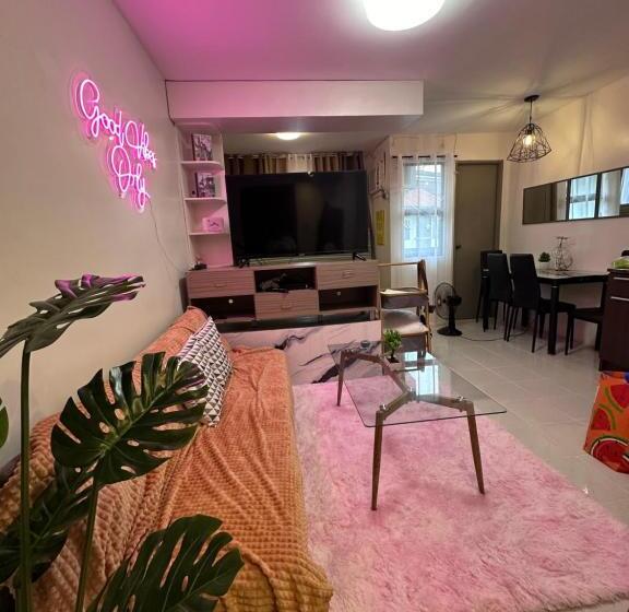 آپارتمان 1 خوابه با تراس, Hm Cozy Place Beside Enchanted Kingdom