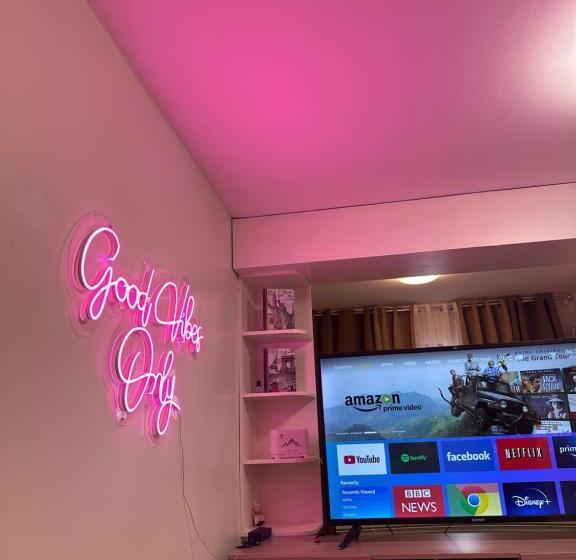 آپارتمان 1 خوابه با تراس, Hm Cozy Place Beside Enchanted Kingdom