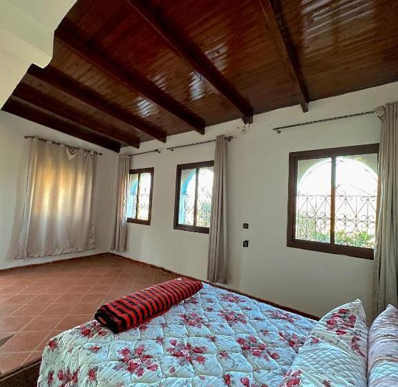 اتاق استاندارد با چشم‌انداز کوهستان, Auberge Dalia