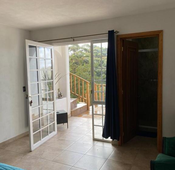 غرفة قياسية مطلة على الجبل, El Santuario De Los Pajaros