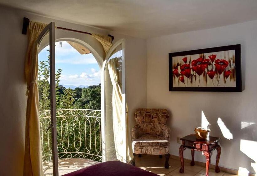 غرفة قياسية مطلة على الجبل, El Santuario De Los Pajaros