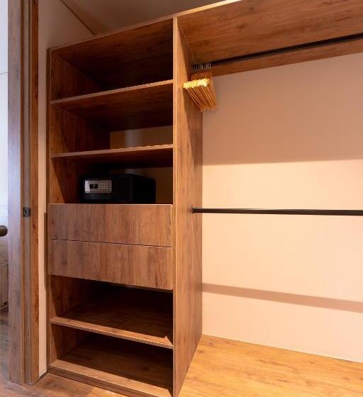 ２ベッドルームアパートメント, Kiin Living  Child Free Coliving