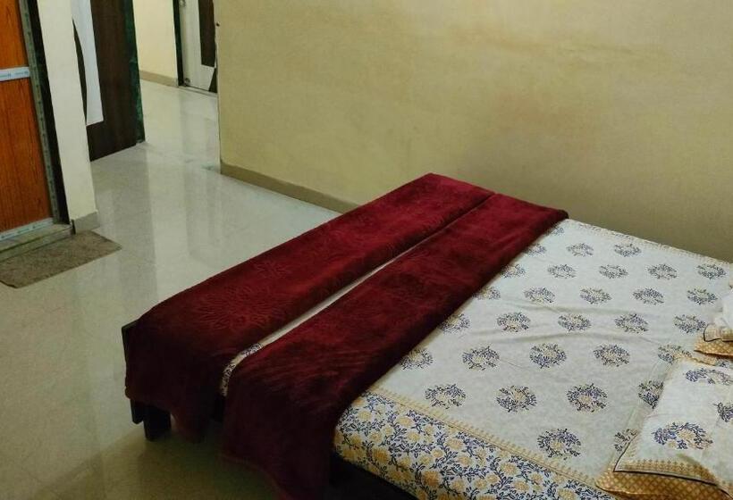 غرفة قياسية مزوَّدة بشُرفة, Royal Palace Falna, Jawai