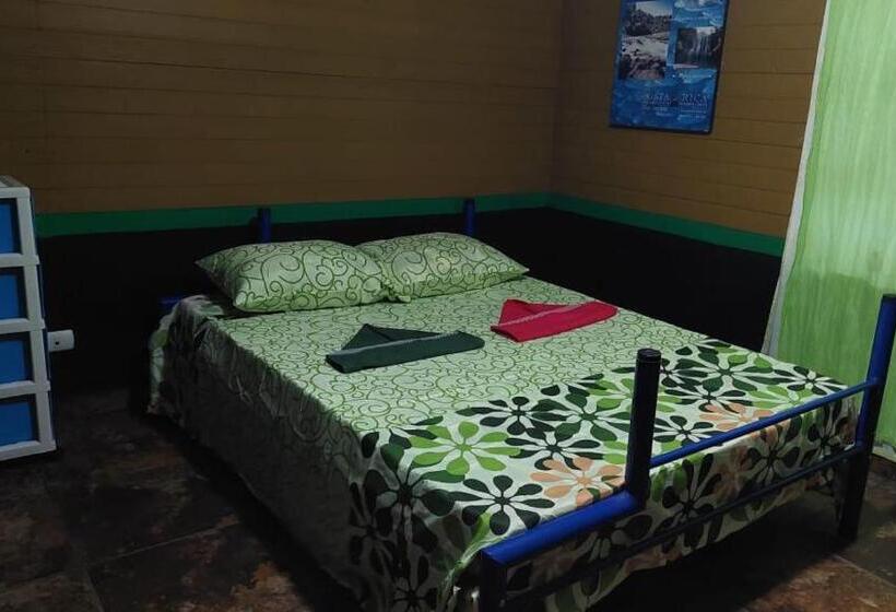 Номер Стандарт Вид на Сад, Perla Verde Hostel Sarapiquí