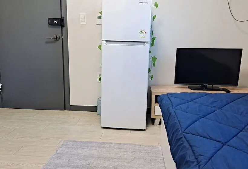 スタンダードシングルルーム, Yolo House