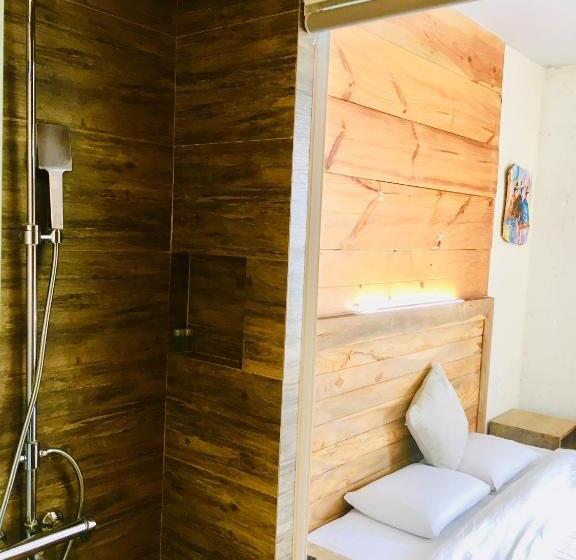 اتاق لوکس با چشمانداز دریا, Rustic Hotel Quy Nhon Powered By Aston