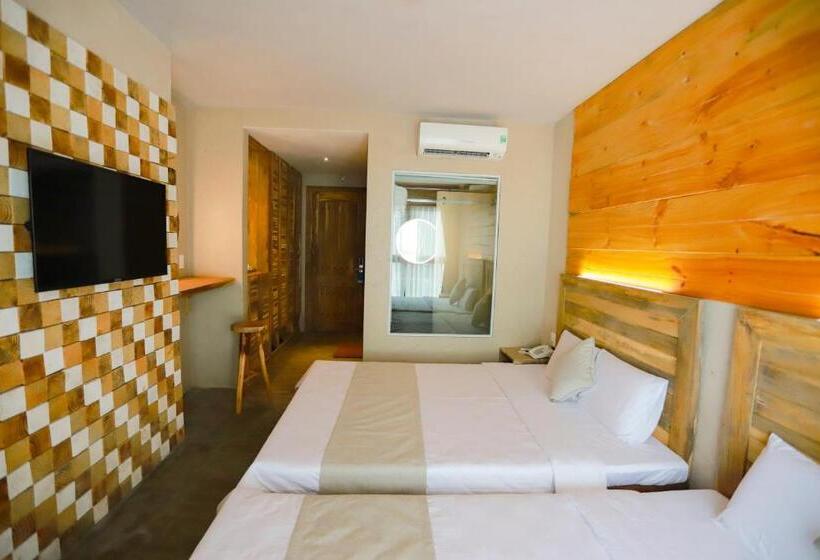 اتاق لوکس با چشمانداز دریا, Rustic Hotel Quy Nhon Powered By Aston