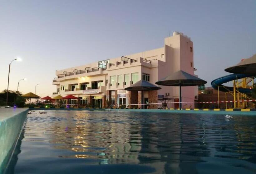 سوییت با چشمانداز دریا, فندق ومنتجع لارين بلازا