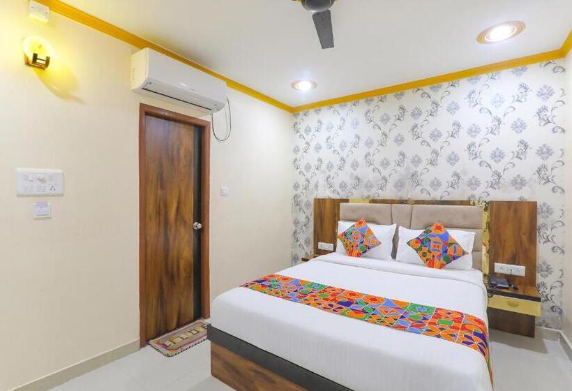 Deluxe Room, Fabhotel Rudra Inn