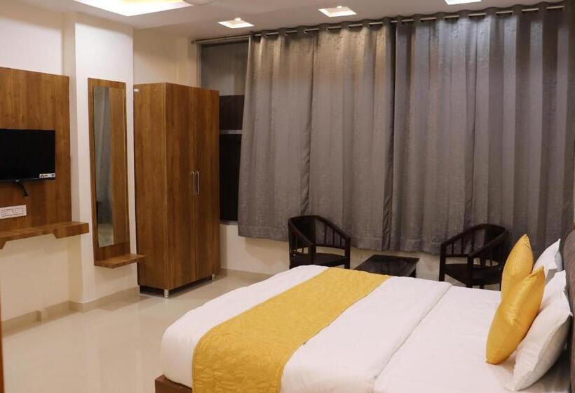 חדר דלוקס, Jmb