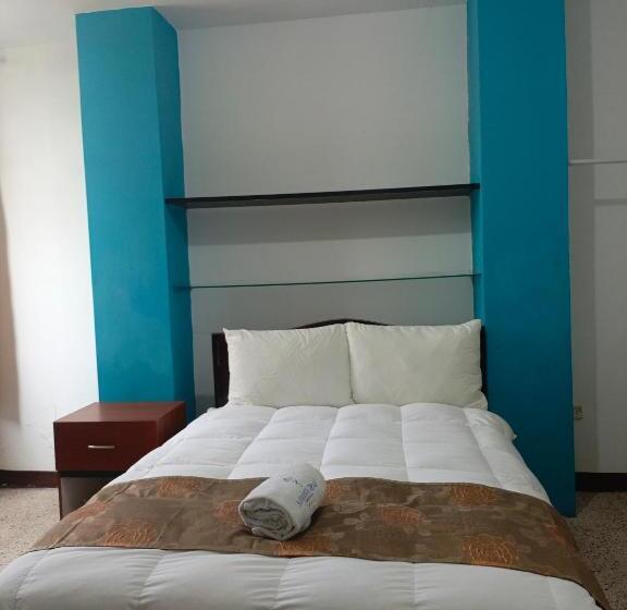 غرفة قياسية فردية, Manta Real