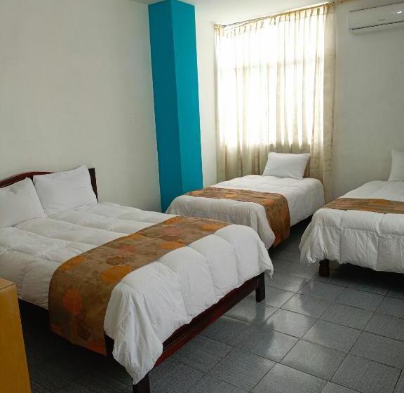 غرفة قياسية رباعية, Manta Real