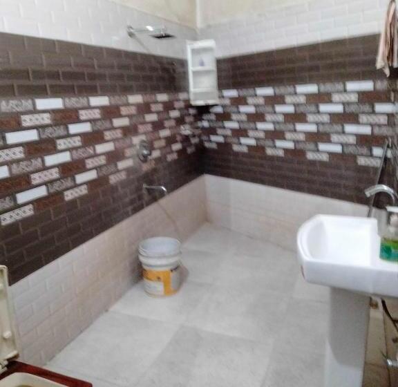 트리플 클래식 룸, Oyo Ag