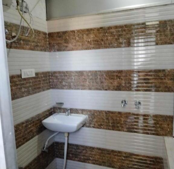 트리플 클래식 룸, Oyo Ag