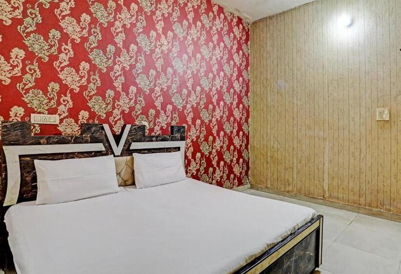 트리플 클래식 룸, Oyo Ag