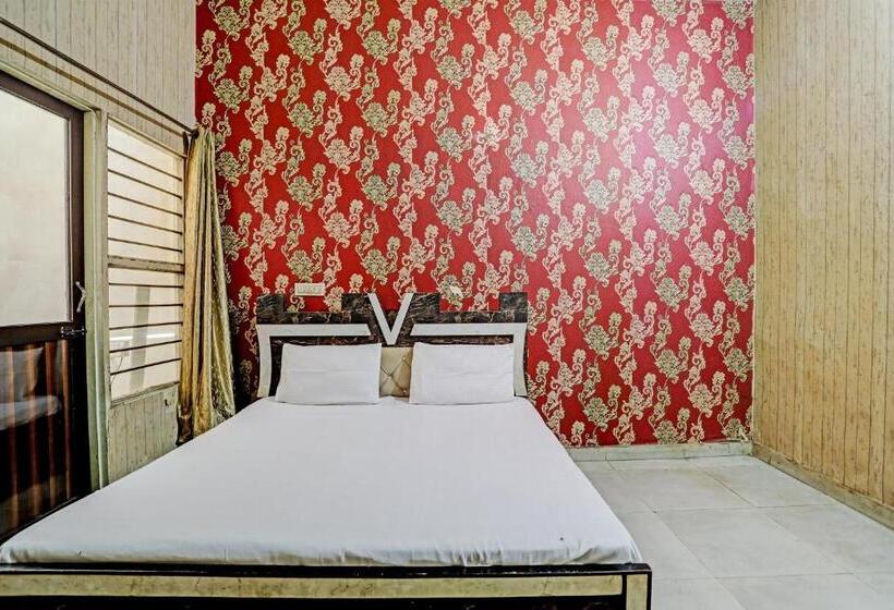 트리플 클래식 룸, Oyo Ag