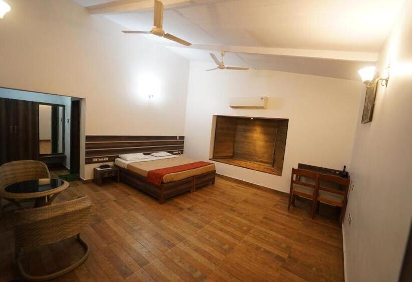 디럭스 룸, Wild Woods Tiger Resort