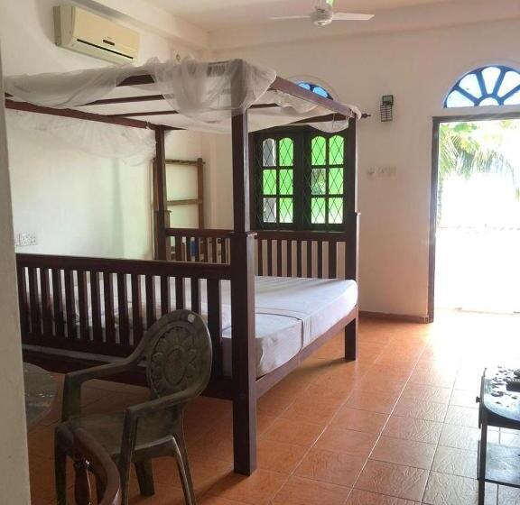 Номер Deluxe, Boomerang Una With Free Scooter Bike