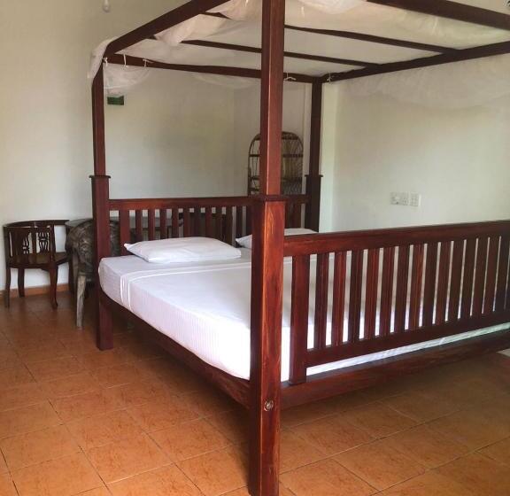 Номер Deluxe, Boomerang Una With Free Scooter Bike