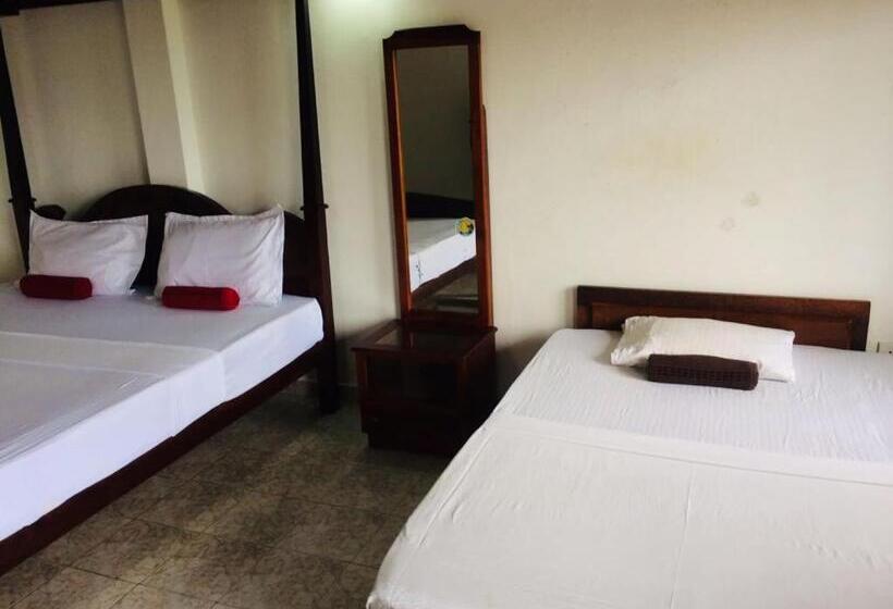 Triple Room Sea View, Boomerang Una With Free Scooter Bike