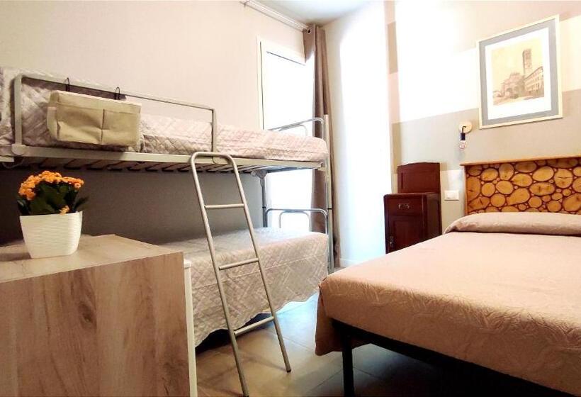 اتاق استاندارد چهار تخته, Gli Ulivi Rooms