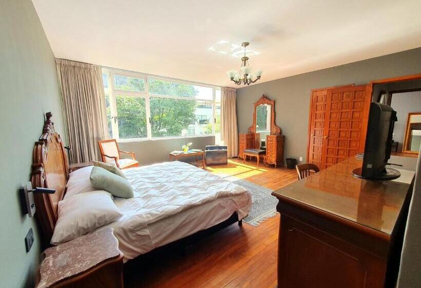 اتاق استاندارد با تخت بزرگ, Lindas Suites Eugenio Sue