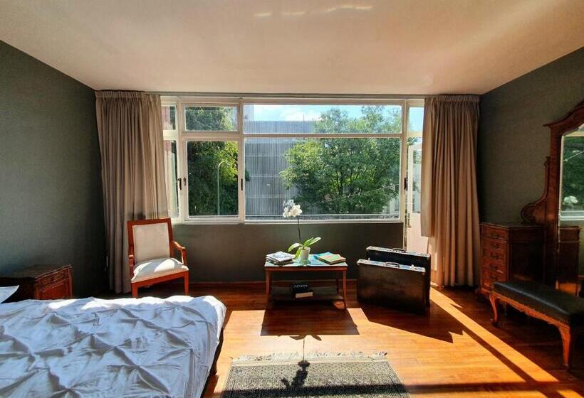 اتاق استاندارد با تخت بزرگ, Lindas Suites Eugenio Sue