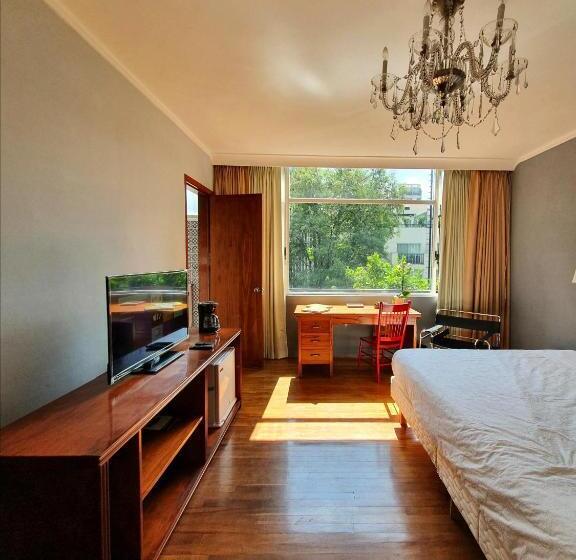 اتاق استاندارد با تخت بزرگ, Lindas Suites Eugenio Sue