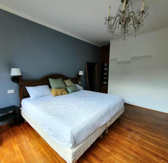 اتاق استاندارد با تخت بزرگ, Lindas Suites Eugenio Sue