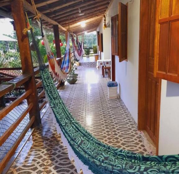 חדר סטנדרט לארבעה, Itaúnas Pousada Nossa Palhoça