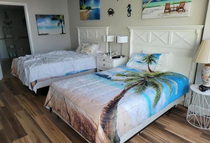 إستوديو قياسى مطل على البحر, Beautiful Oceanview Condo With 75 Inch Tv