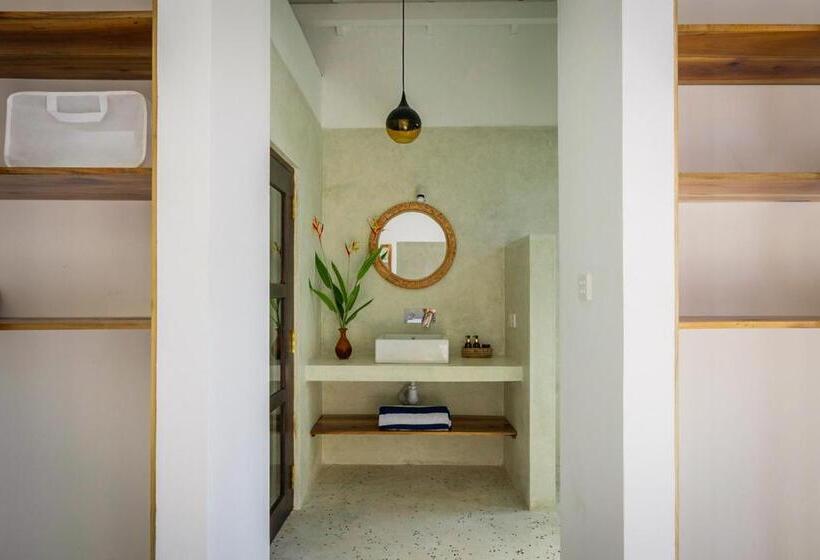 غرفة ديلوكس مزودة بشرفة, Marshmellow Surf Villa With Pool   Sri Lanka