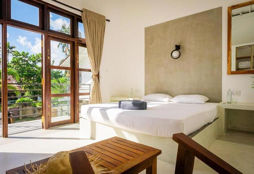 غرفة ديلوكس مزودة بشرفة, Marshmellow Surf Villa With Pool   Sri Lanka